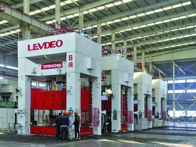 c8f4562cfcde36e05b112d58a21df4bc